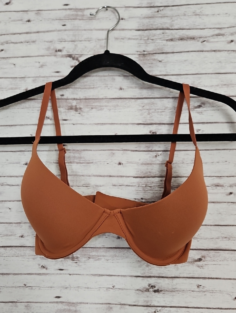 SKIMS Molded T-Shirt Bra in Rust
